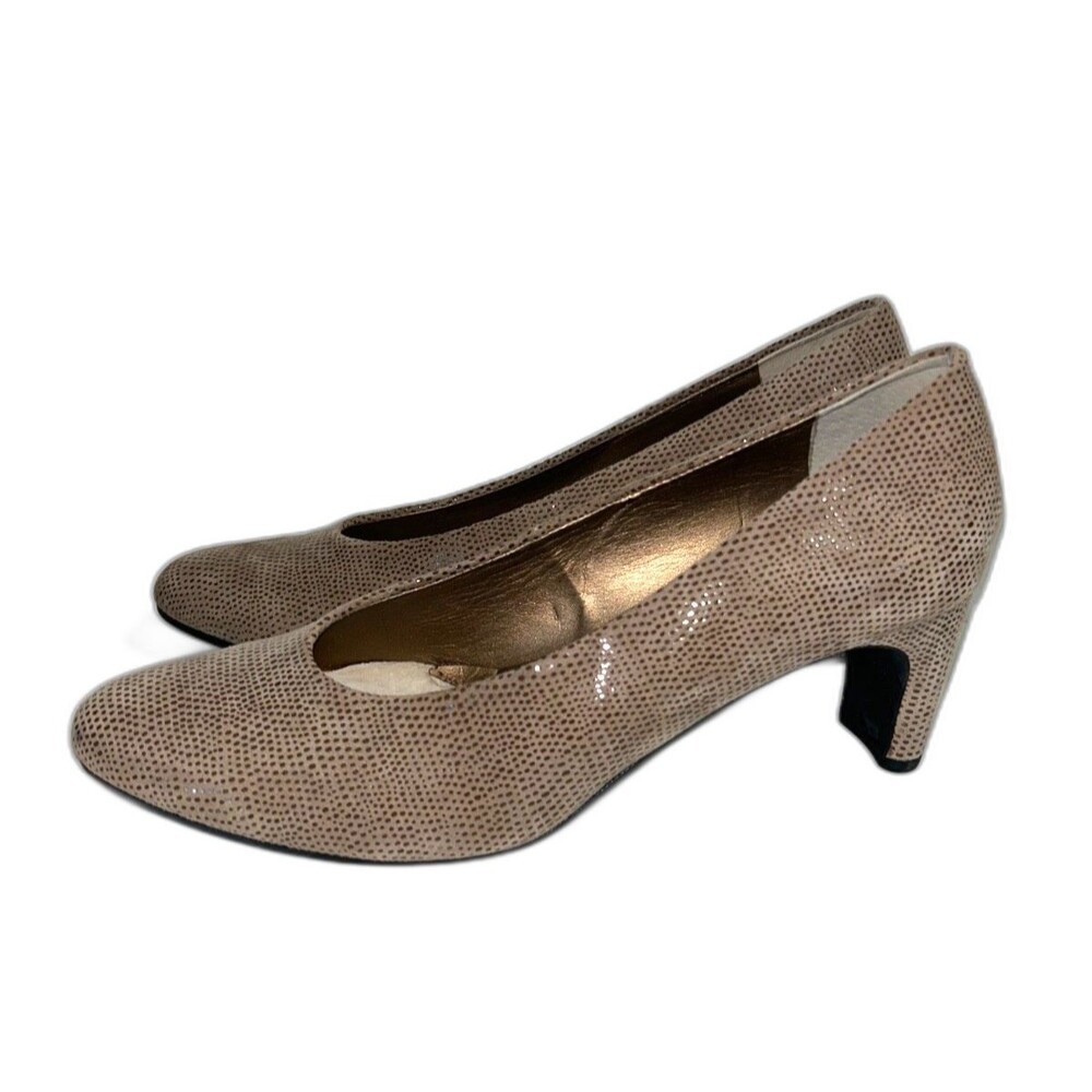 Vaneli Beige Textured Leather Mid Heel Pumps